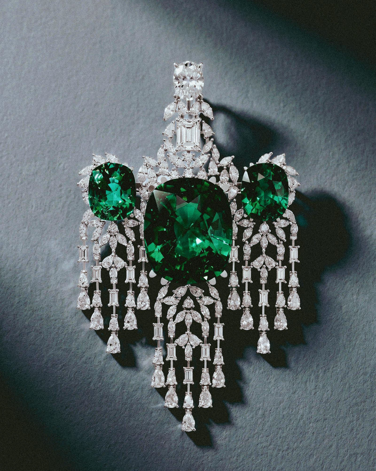 Cushion Green Gem Tassel 2